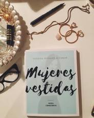 Libro Mujers Vestidas