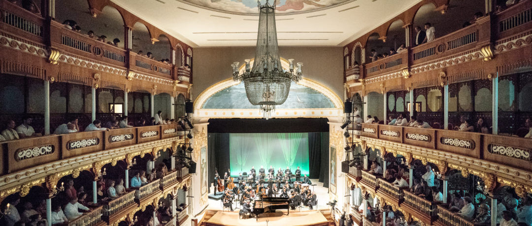 La precisión armónica de la música y la ciencia